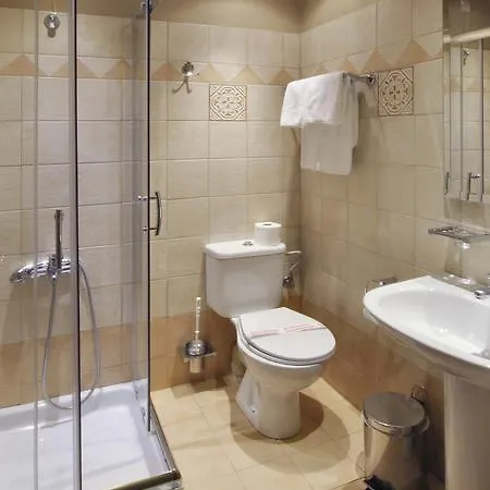 Kentrikon Szálloda 2*